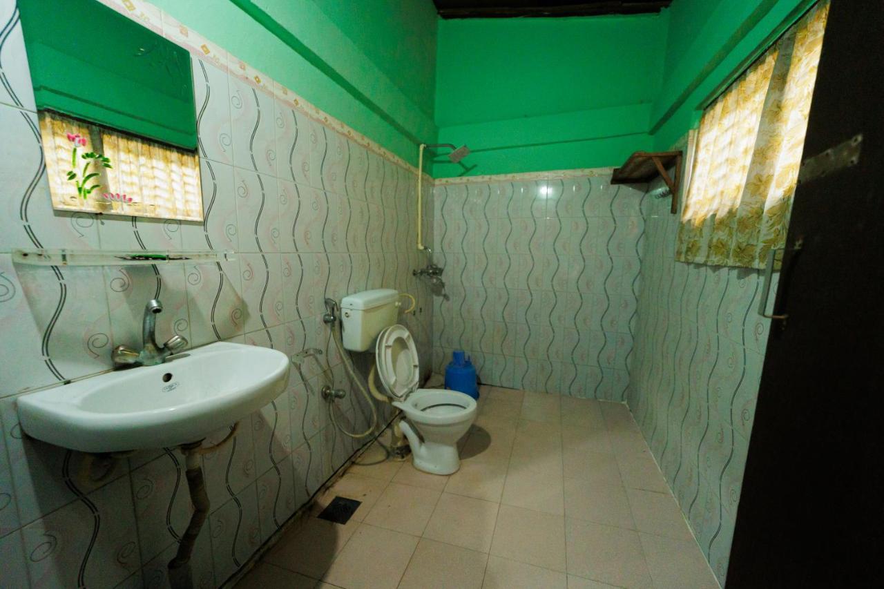 Chitwan Gaida Lodge - Animal Lovers & Birdwatchers Paradise Sauraha Extérieur photo