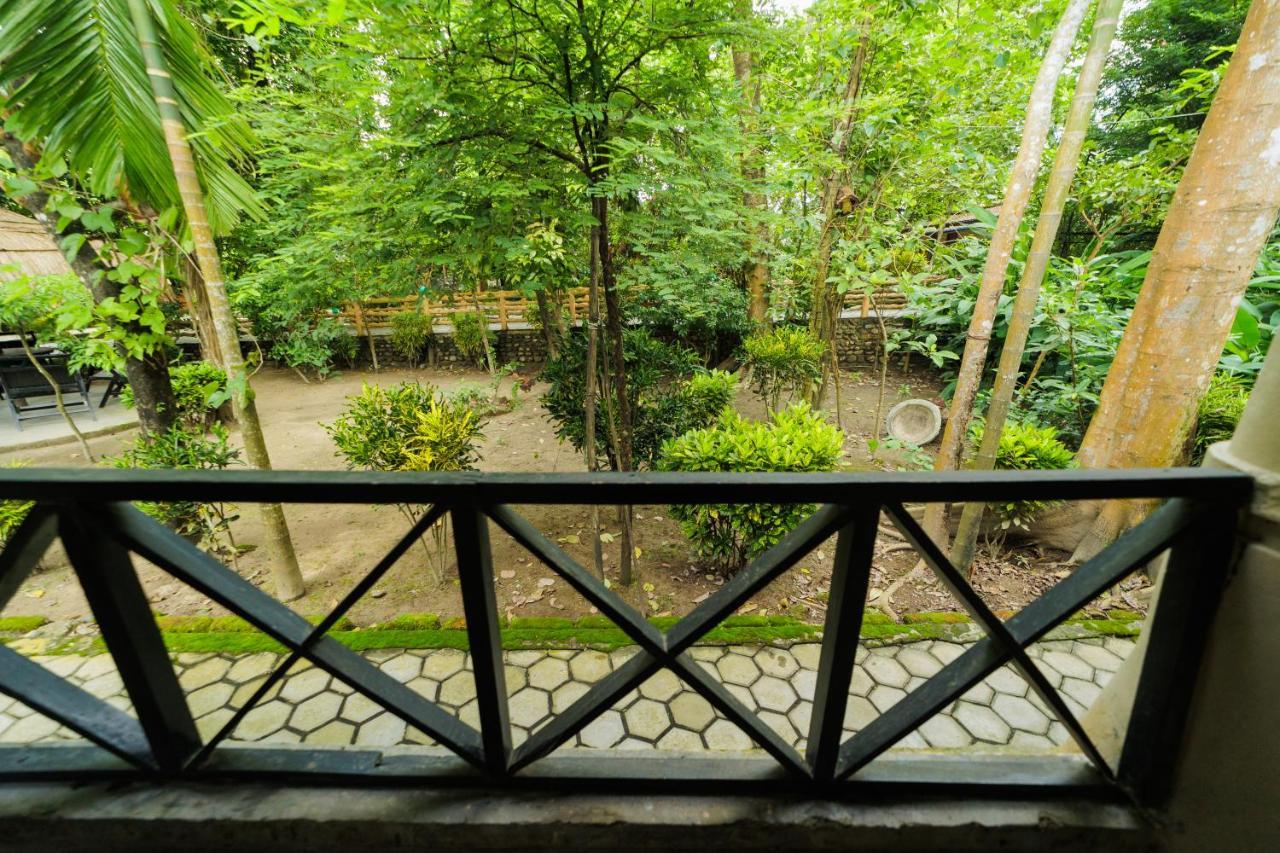 Chitwan Gaida Lodge - Animal Lovers & Birdwatchers Paradise Sauraha Extérieur photo