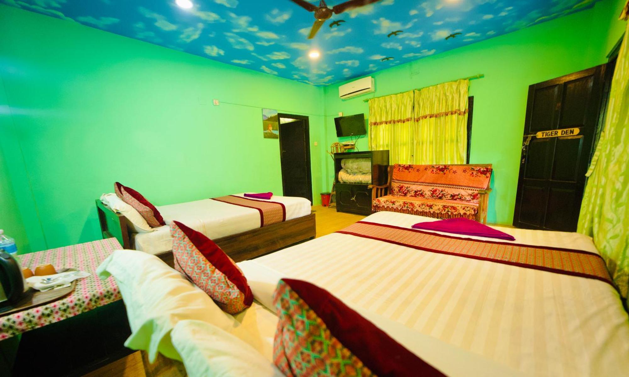 Chitwan Gaida Lodge - Animal Lovers & Birdwatchers Paradise Sauraha Extérieur photo